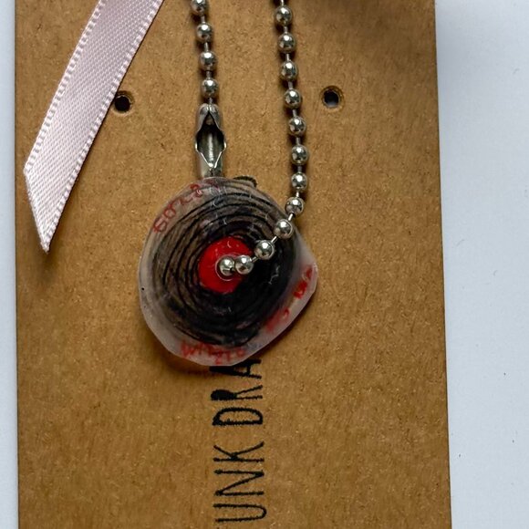 Handmade Vinyl Record Charm Keychain - Picture 3 of 5